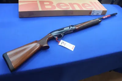 Benelli Model Montefeltro Shotgun12GA Wood Stock 28" Semi Auto 10882 NEW