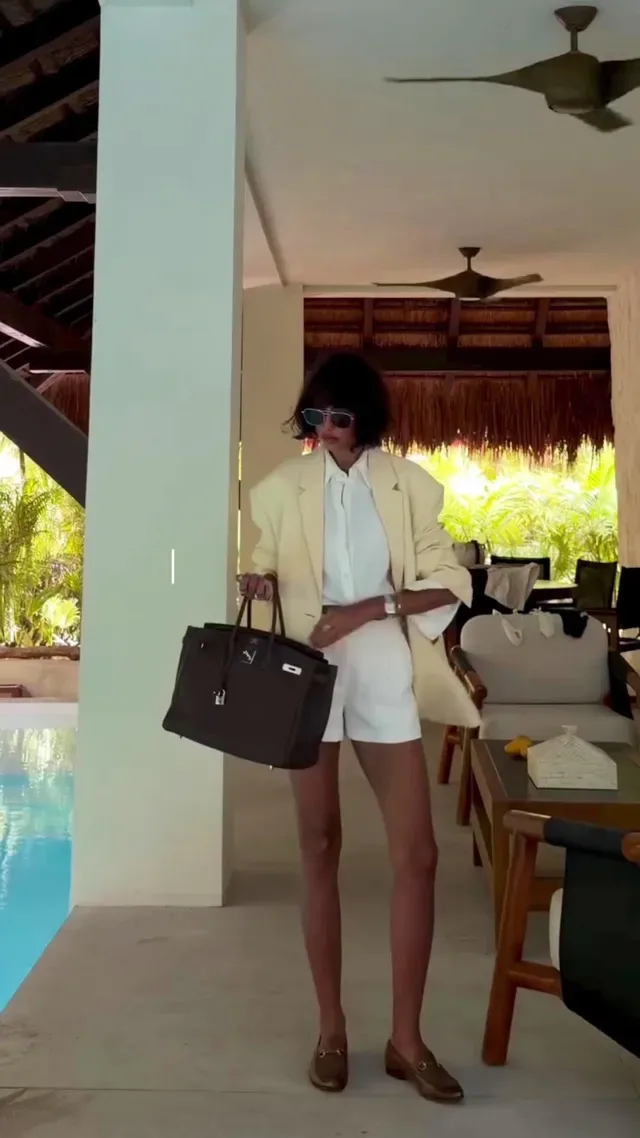 Douyin video: Learn Outfits with the Influencer by Annie Anne's Fashion and Aesthetics