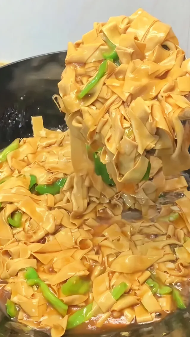 Douyin video: 东北尖椒干豆腐 by 珍欣小厨教做菜