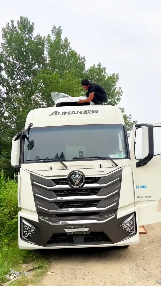 Douyin video: Detailed Video on Installing Haier Parking Air Conditioner in Ouman Star Wing by Xiao Feng Electric