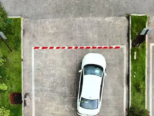 Douyin video: If you can't accurately judge the starting point for reverse parking, it's mainly due to t by Driving School - Coach Xie
