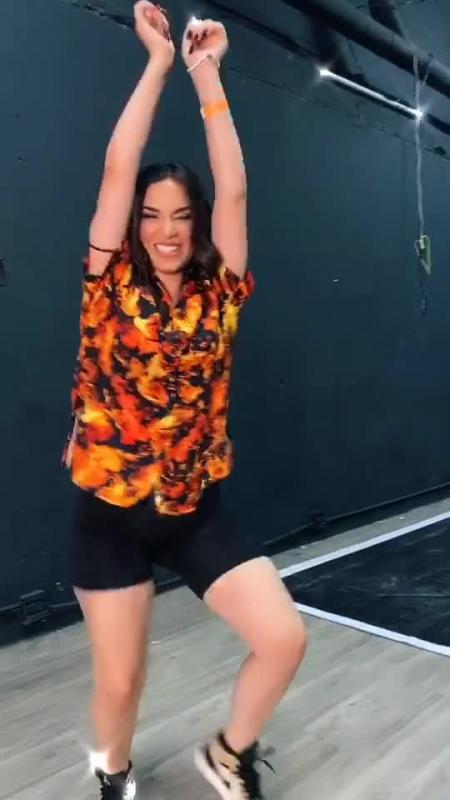 TikTok video by @kimberly.loaiza using the sound Dhoor Penddi