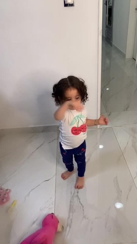 Video de TikTok de @kimberly.loaiza con el sonido Put Your Head On My Shoulder