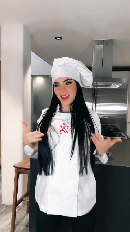 TikTok video by @kimberly.loaiza using the sound Sexo Virtual