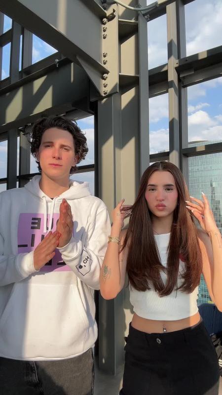 TikTok video by @domelipa using the sound Lola