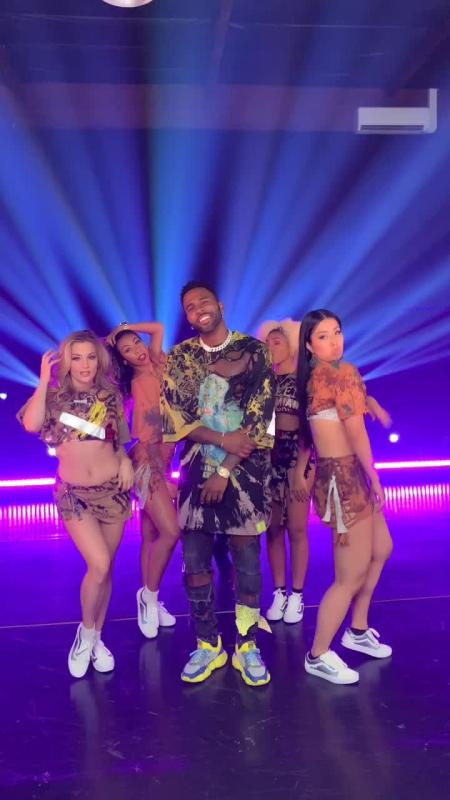 TikTok video by @jasonderulo using the sound Work Out Ahí Mashup
