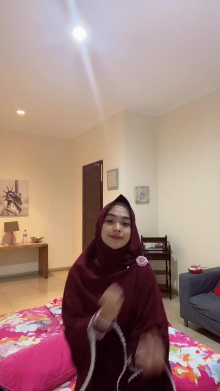 TikTok video by @riaricis using the sound Obnimi - Callmearco Remix