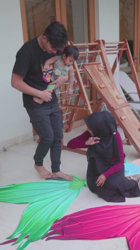 TikTok-Video von @riaricis mit dem Sound Comedy Scenes - Comical, stupid, silly, loose, comical, farce(1295330)