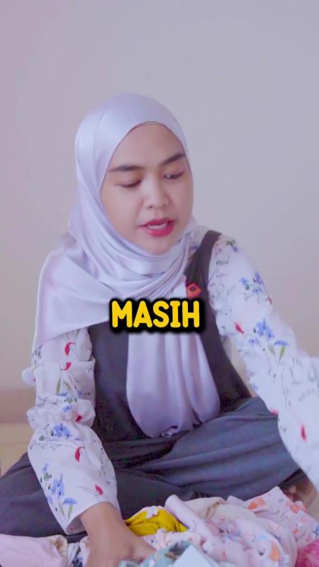 TikTok-Video von @riaricis mit dem Sound Comedy Scenes - Comical, stupid, silly, loose, comical, farce(1295330)