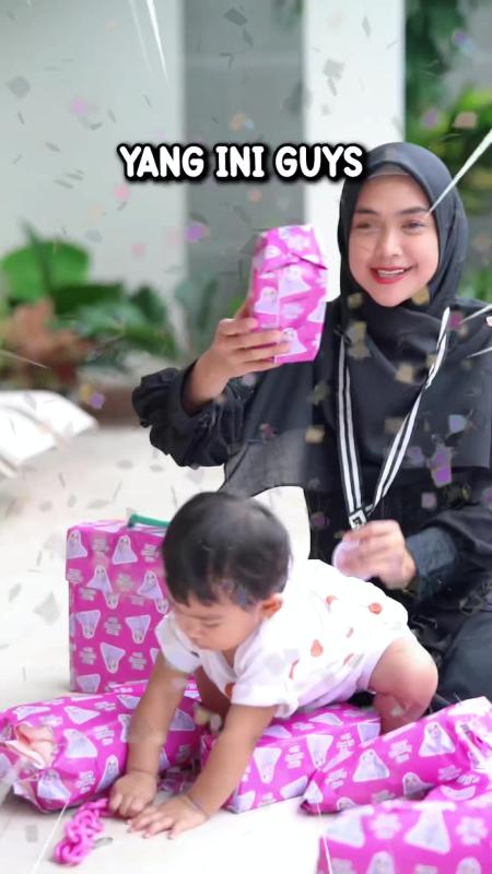 TikTok video by @riaricis using the sound Very cute melody by marimba tone(39813)