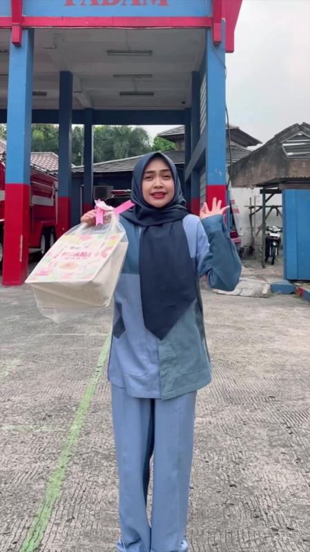 TikTok video by @riaricis using the sound Very cute melody by marimba tone(39813)