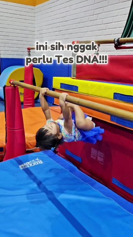 TikTok video by @riaricis using the sound [Animals and dishes] Cute BGM