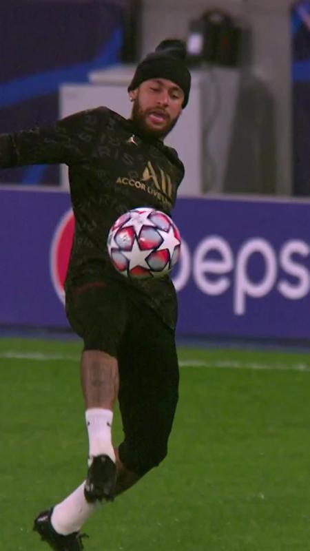 TikTok video by @championsleague using the sound Solas