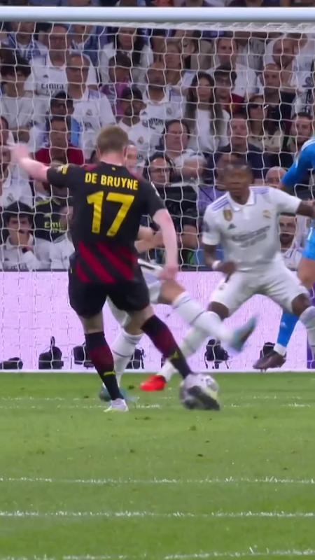 TikTok video by @championsleague using the sound Solas