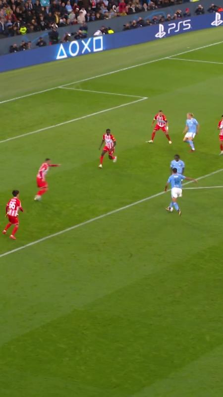 TikTok video by @championsleague using the sound Solas