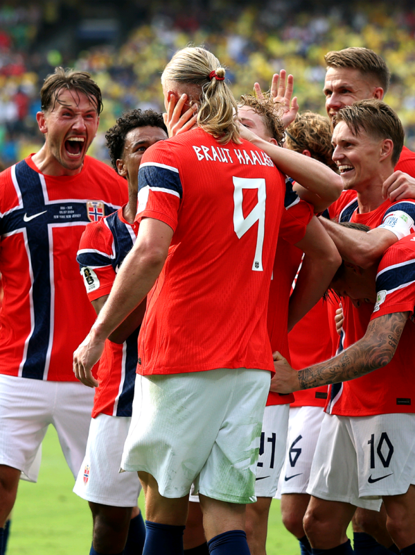 TikTok video by @fifaworldcup using the sound Idea 15