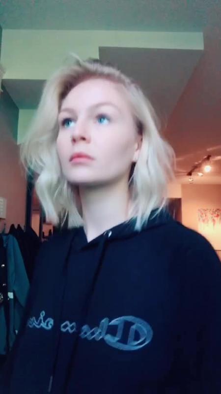 TikTok video by @kallmekris using the sound Tadow