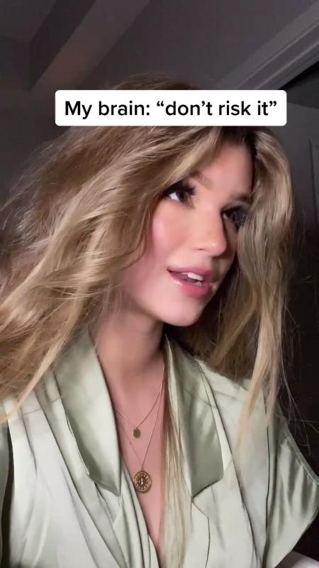 Video de TikTok de @brookemonk_ con el sonido 5 SONGS MASHUP