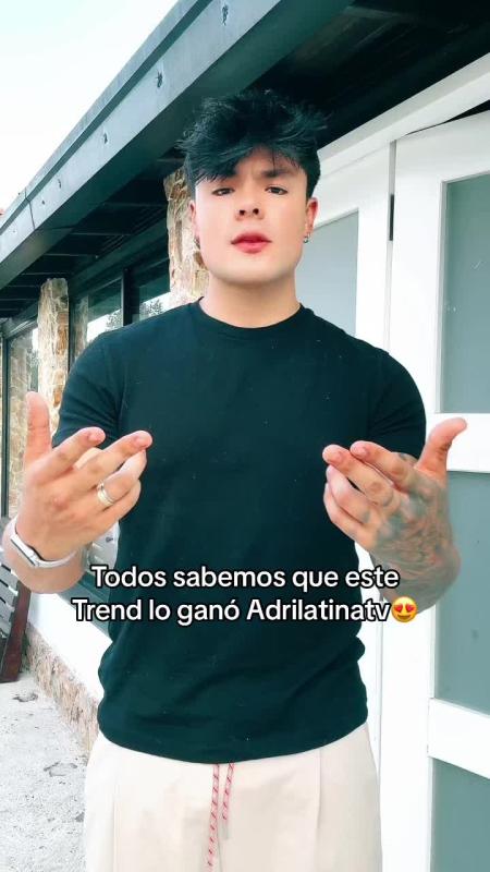TikTok video by @carlosferiag using the sound Lola