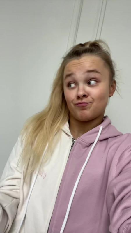 Video de TikTok de @itsjojosiwa con el sonido Own brand freestyle transition