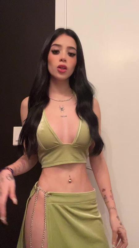TikTok video by @katteyes using the sound PUNTO 40