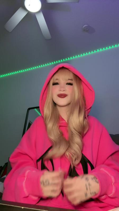 TikTok video by @katteyes using the sound Buscando Money