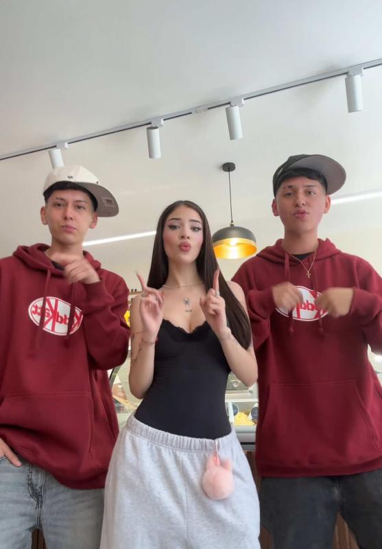 Vidéo TikTok de @katteyes utilisant le son PONTE LOKITA