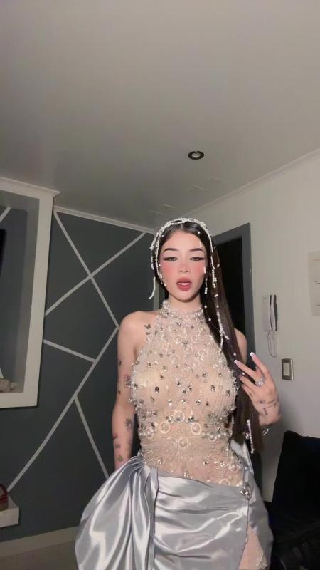 Vidéo TikTok de @katteyes utilisant le son PONTE LOKITA
