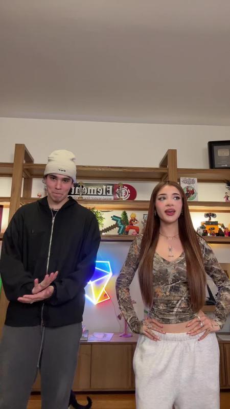 Vidéo TikTok de @katteyes utilisant le son PONTE LOKITA