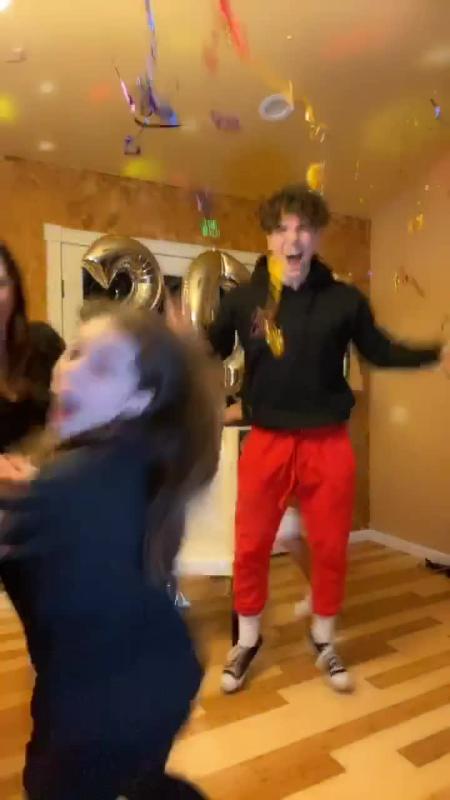 TikTok video by @joealbanese using the sound Work Out Ahí Mashup