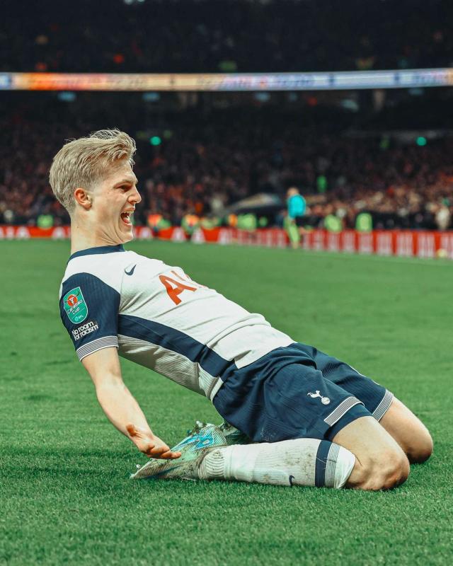 TikTok-Video von @spursofficial mit dem Sound ominous