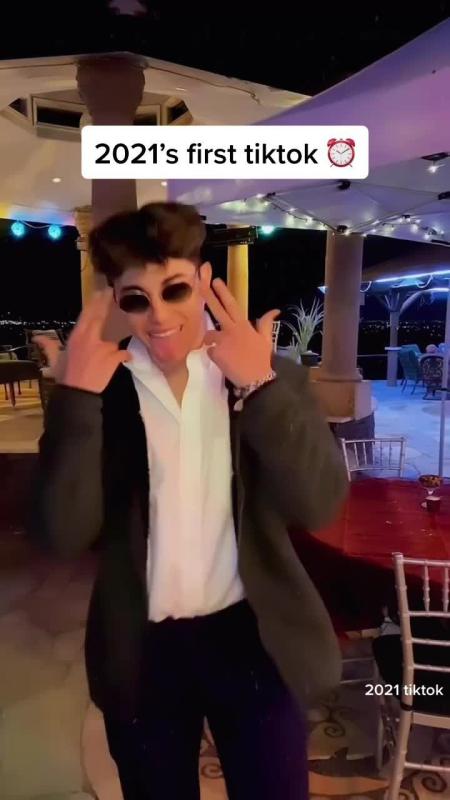 TikTok video by @keemokazi using the sound Teach Me How To Dougie