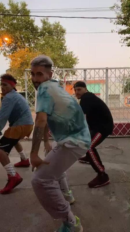 TikTok-Video von @emirabdulgani mit dem Sound Follow The Bass