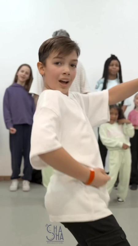 TikTok video by @emirabdulgani using the sound Envolver