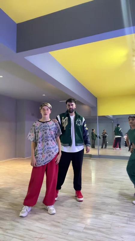 TikTok video by @emirabdulgani using the sound 2 Hielos
