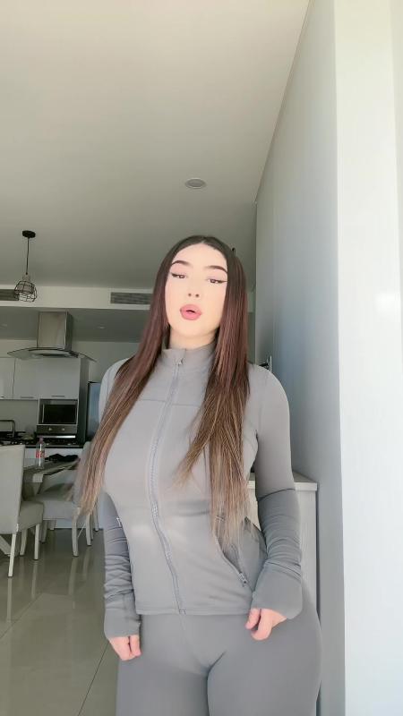 TikTok video by @montpantoja using the sound Una Foto Remix - Emilia