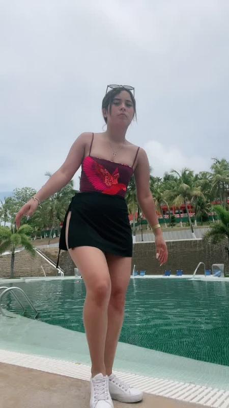 Video de TikTok de @its.michhh con el sonido 5 SONGS MASHUP