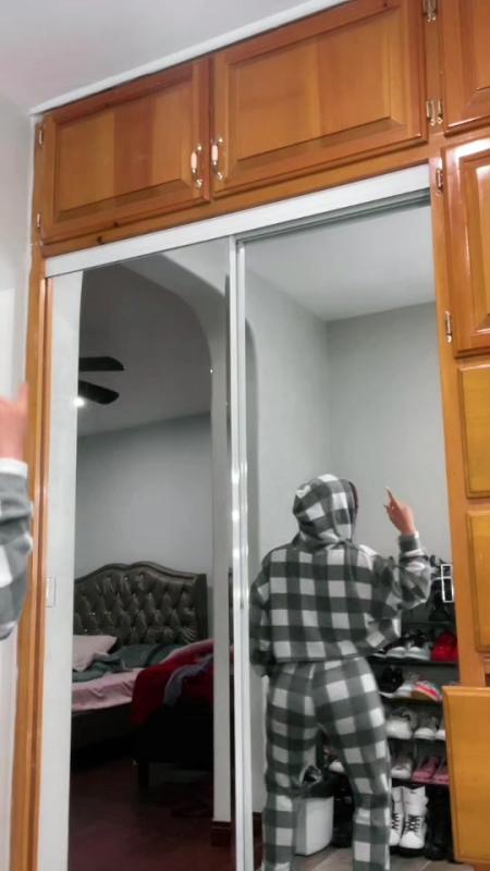 TikTok video by @its.michhh using the sound Mujeriego