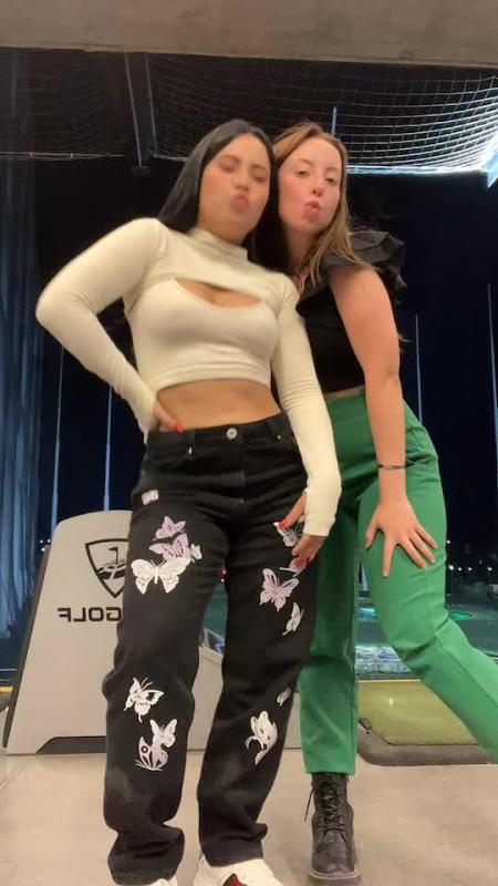 TikTok video by @its.michhh using the sound Efecto