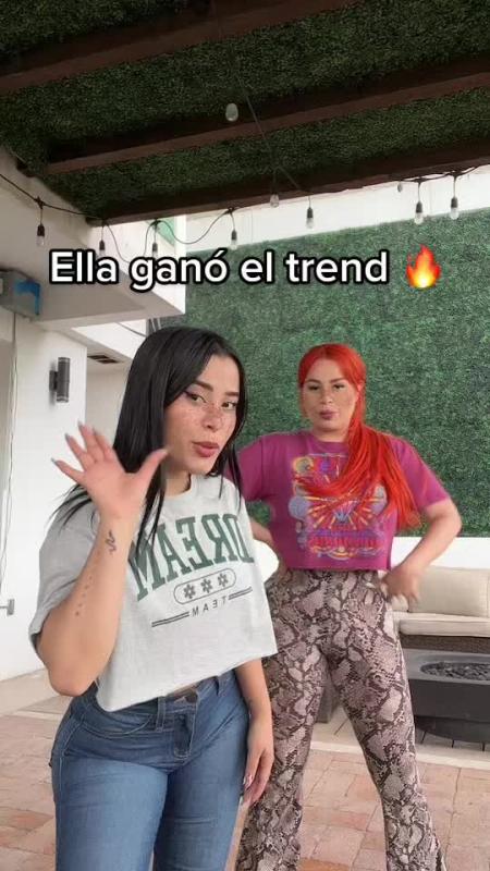 TikTok video by @its.michhh using the sound Los Aparatos