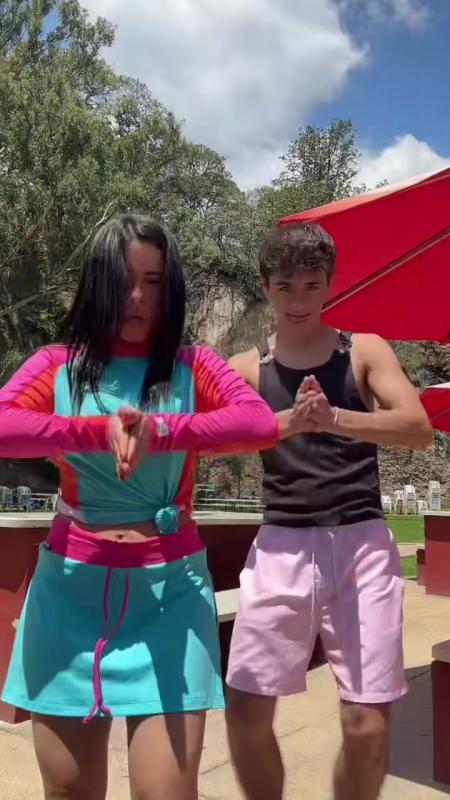 TikTok video by @its.michhh using the sound wiggy