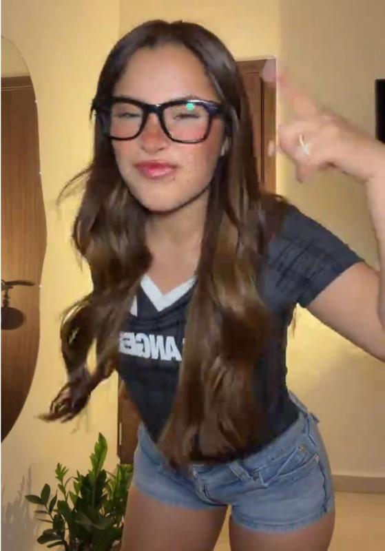 TikTok video by @its.michhh using the sound Si Las Gatas Se Amotinan