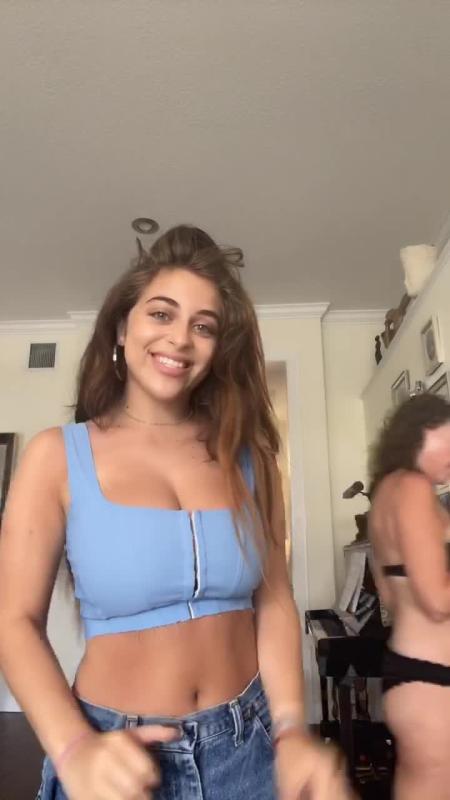 Video de TikTok de @babyariel con el sonido Flatbed Freestyle - Playboi Carti