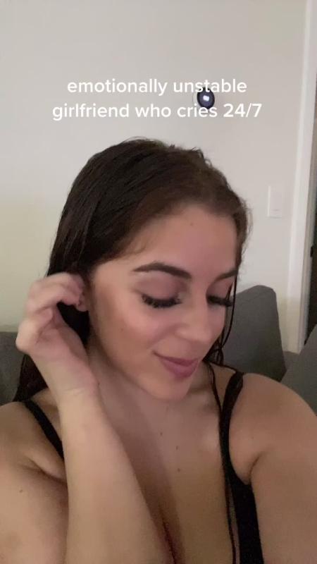 Video de TikTok de @babyariel con el sonido Моя голова винтом