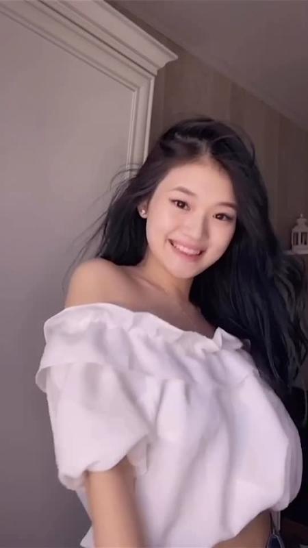 TikTok video by @kikakiim using the sound Tadow