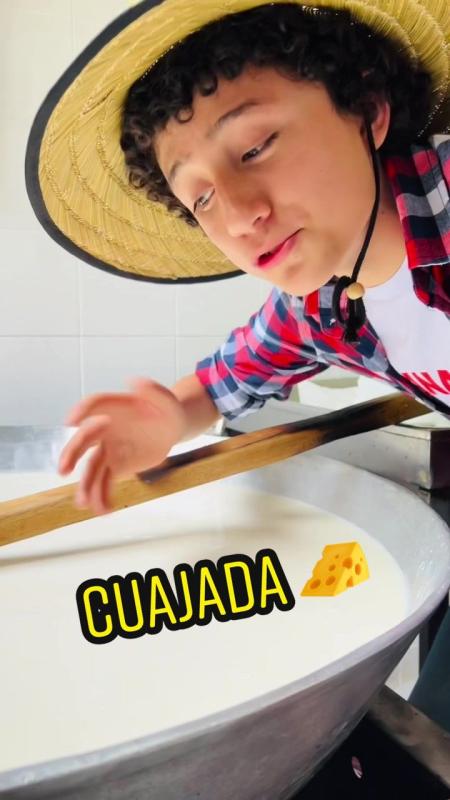 Video de TikTok de @lagranjadelborrego con el sonido Me Porto Bonito