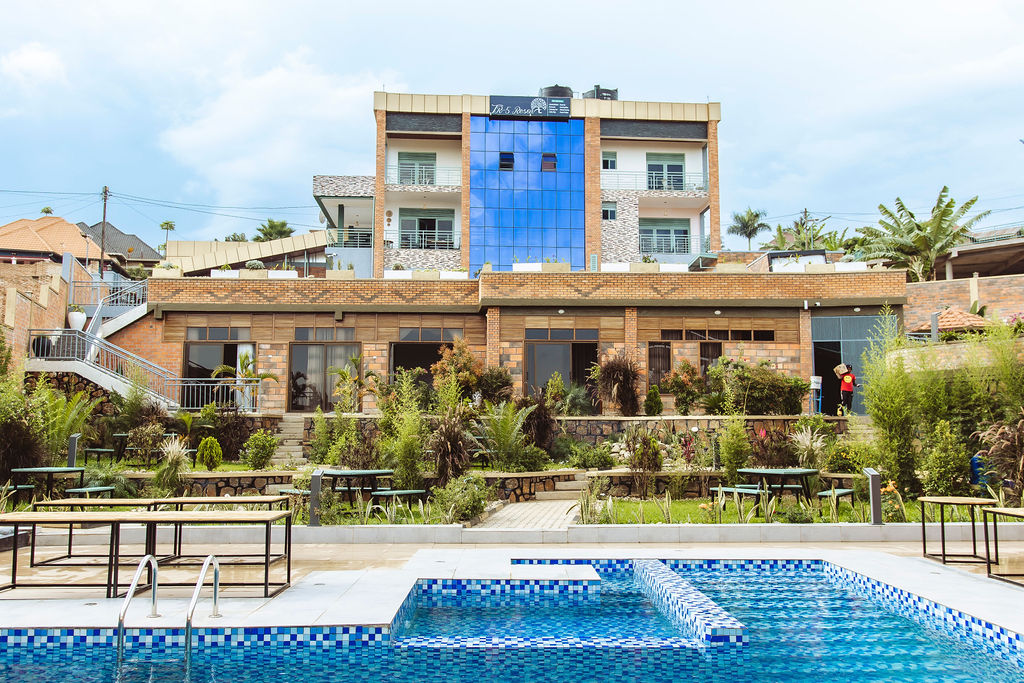 TR5 Resort Hotel