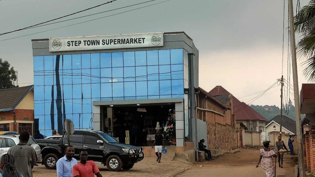 Step Town Supermarket