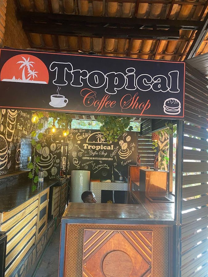 Tropical Services (Croix Rouge)