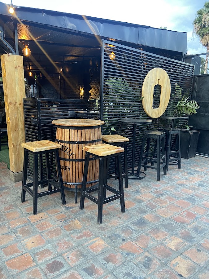 Suka Bar & Café